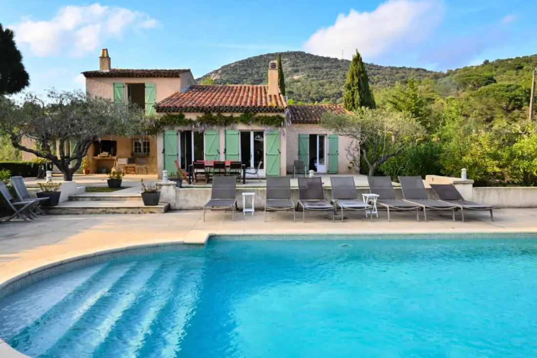 Villa 10 Pers • úszómedence • 5 Suites Grimaud
