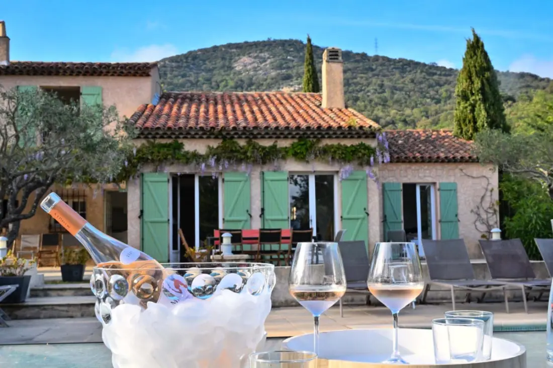 Villa 10 Pers • úszómedence • 5 Suites Grimaud