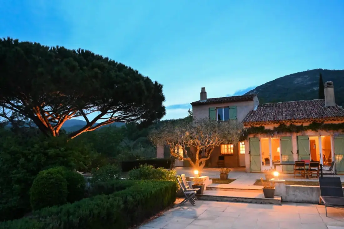 Villa 10 Pers • úszómedence • 5 Suites Grimaud