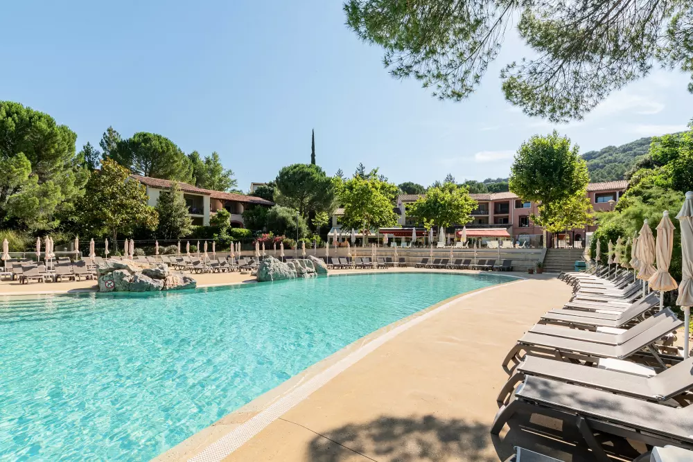 Village Pierre & Vacances Le Rouret 3 étoiles★★★