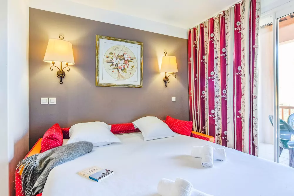 Village Pierre & Vacances Le Rouret 3 étoiles★★★