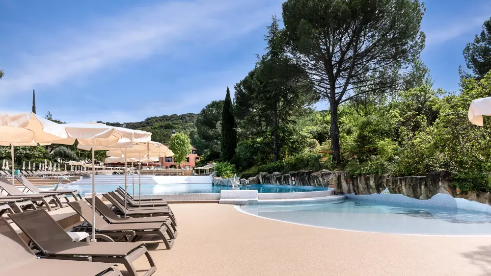 Village Pierre & Vacances Le Rouret 3 étoiles★★★