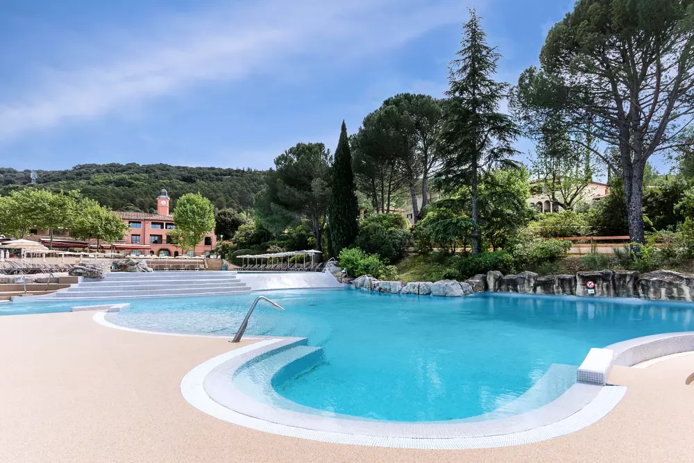 Village Pierre & Vacances Le Rouret 3 étoiles★★★