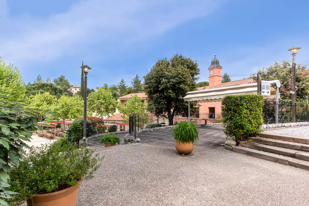 Village Pierre & Vacances Le Rouret 3 étoiles★★★