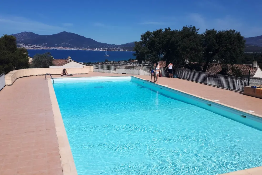 Casa Au Calme à porticcio Úszómedence
