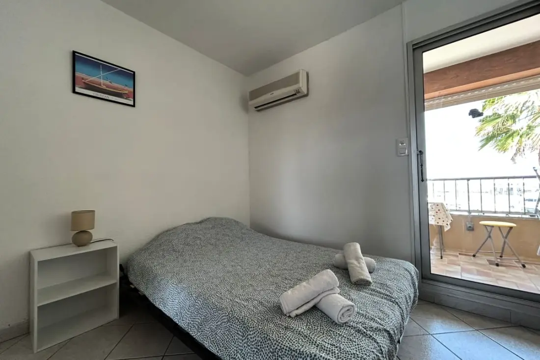 Charming Studio with Sea View, Gruissan