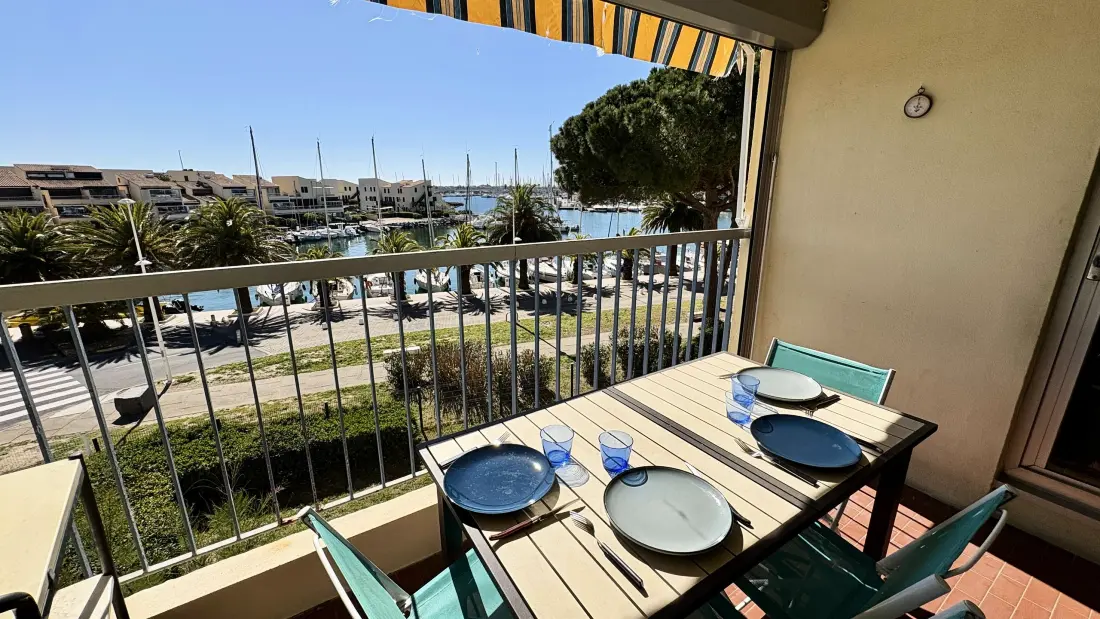 Hublots Du Port Residence