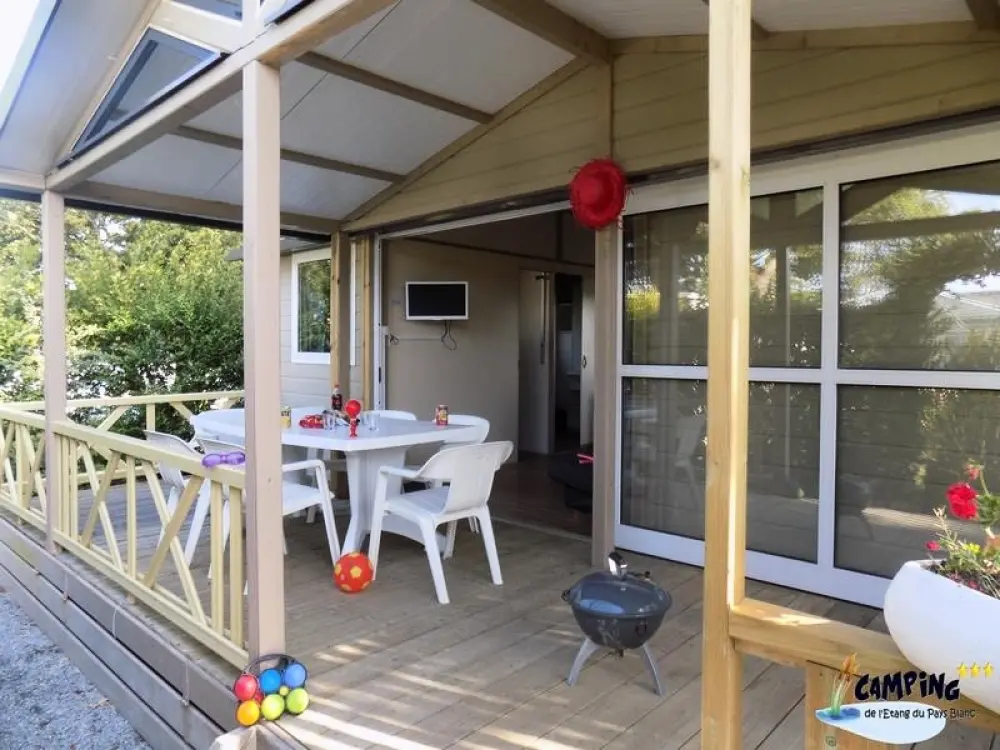 Camping L'Étang du Pays Blanc 4 étoiles★★★★