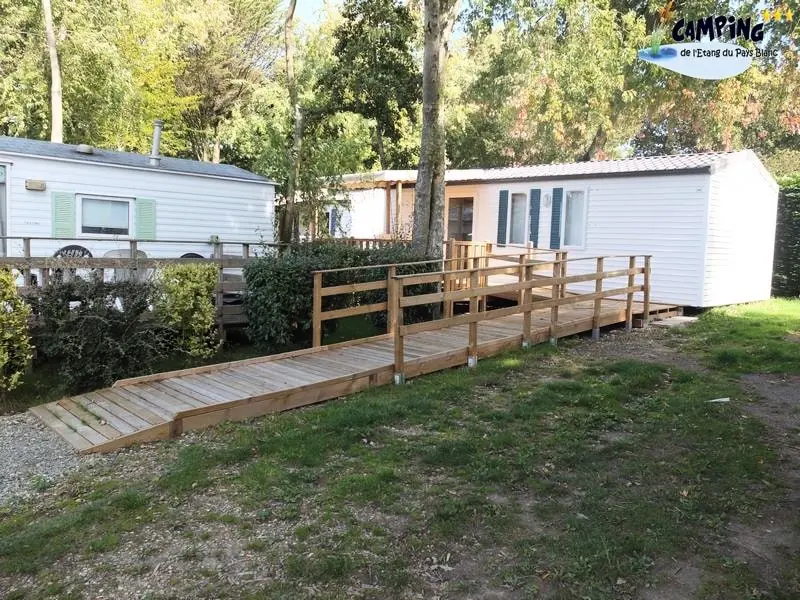 Camping L'Étang du Pays Blanc 4 Estrellas★★★★