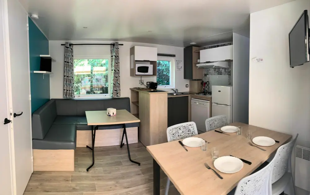 Camping L'Étang du Pays Blanc 4 Estrellas★★★★