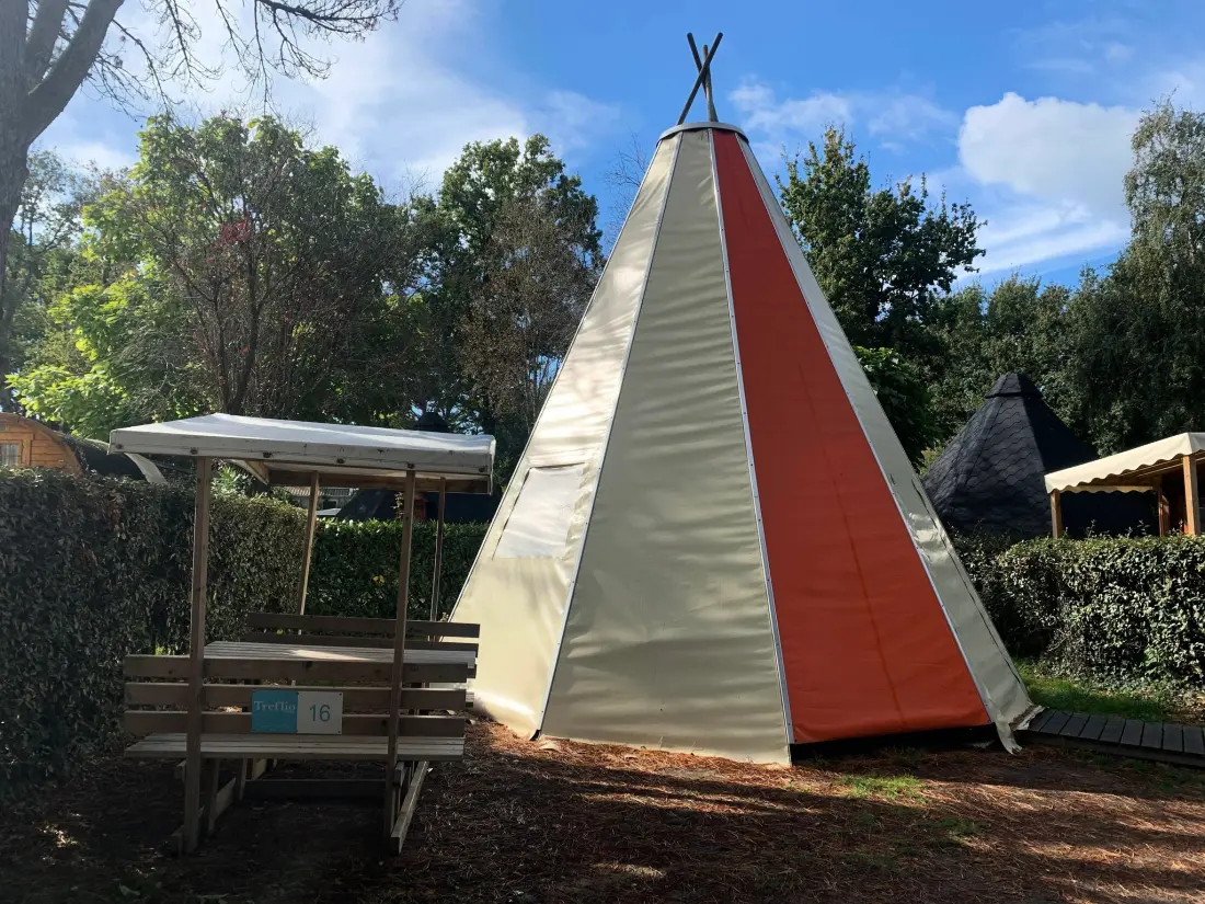 Campsite L'Étang du Pays Blanc 3 Csillagok★★★
