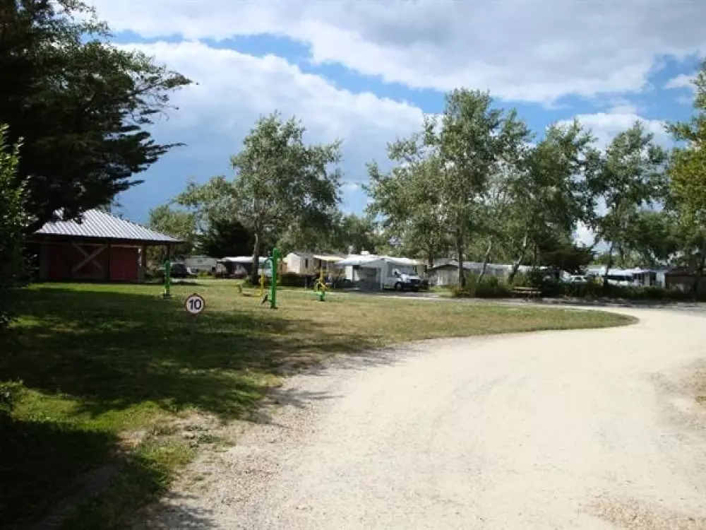 Campsite LA FONTAINE 3 Csillagok★★★