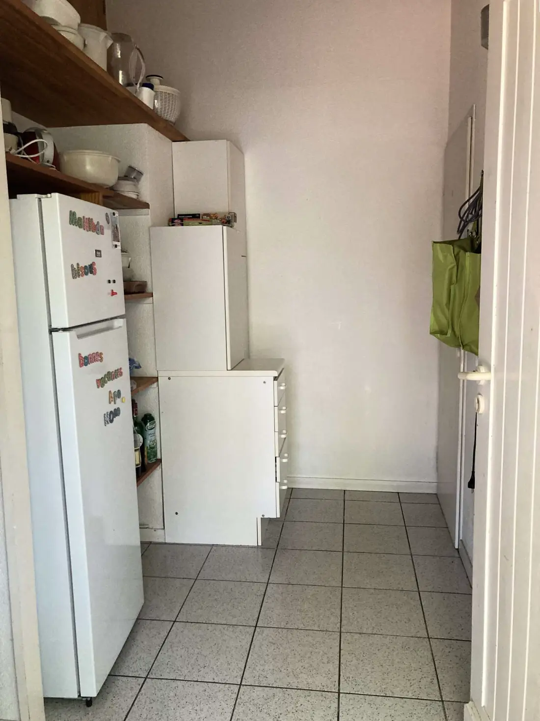 221 órás tartózkodás