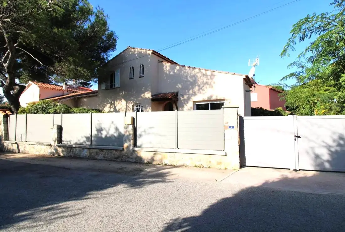 Hyegrass-hyeres Residence Beach