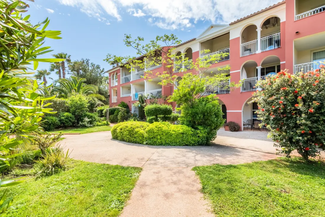 Residencia Pierre & Vacances Le Hameau de la Pinède 3 Estrellas★★★