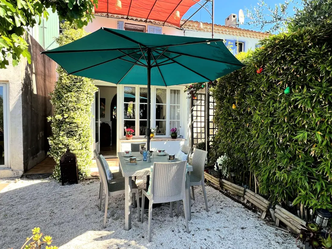 La Crique-hyeres lakóhely
