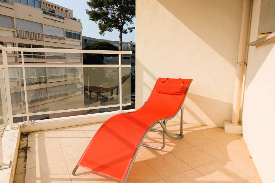 Apartman 70m2 úszási medencével 2 lépés a kikötőből