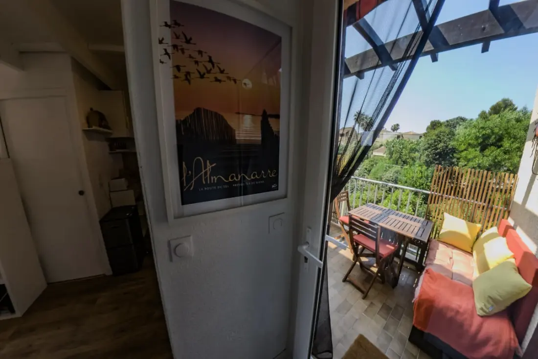 Charming Studio Terrace közelében