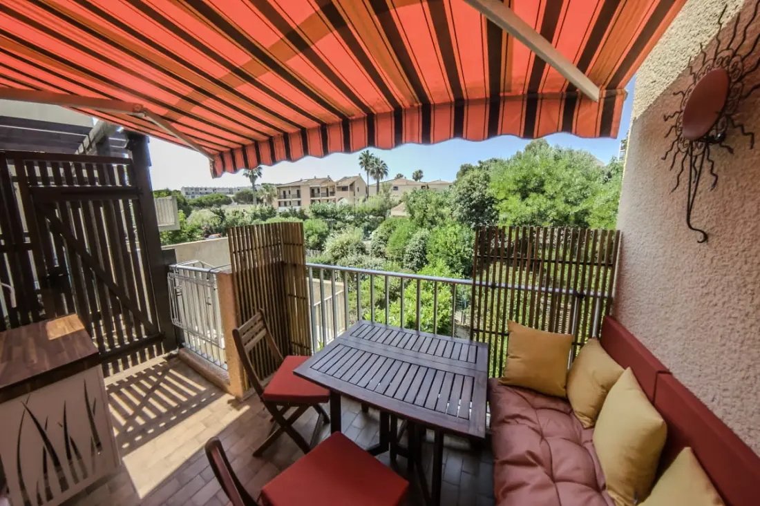 Charming Studio Terrace közelében