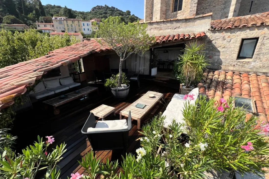 Duplex Lumineux Avec Superbe Vue Et Terrasse