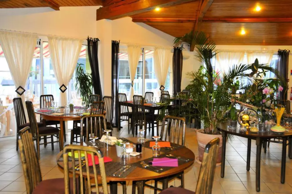 Campsite Les Gros Joncs 4 Stars★★★★