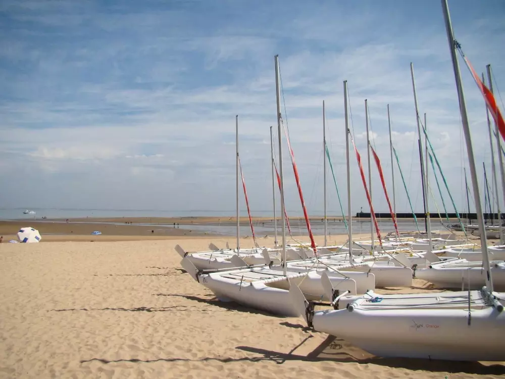 Campsite Les Gros Joncs 4 Stars★★★★