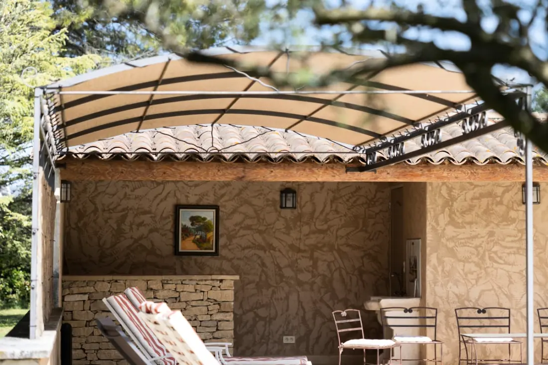 Lou Cigalon • Mas Provençal medencével