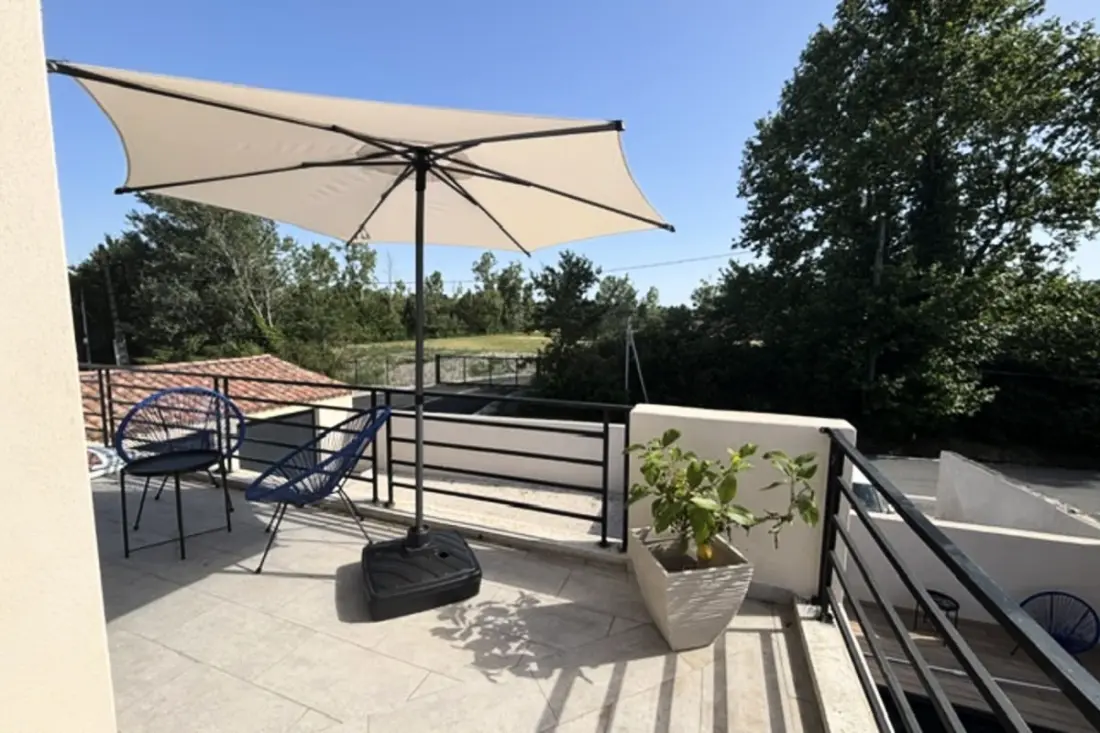Solea - Terrace oldal