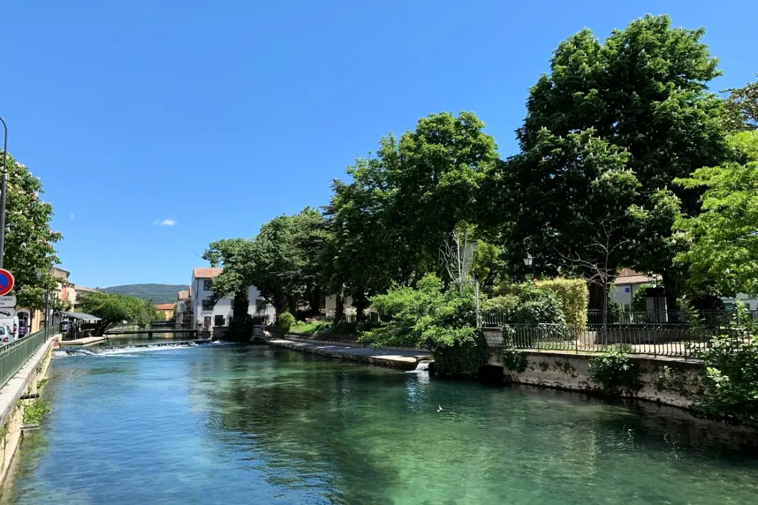 A Provence Napja alatt