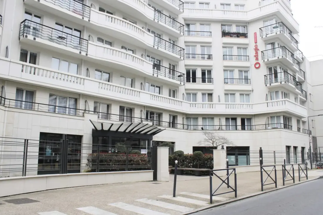 Issy • Studio met parkeerplaats • 3 min. van een tweekamerappartement • 10 min. van de tentoonstelling