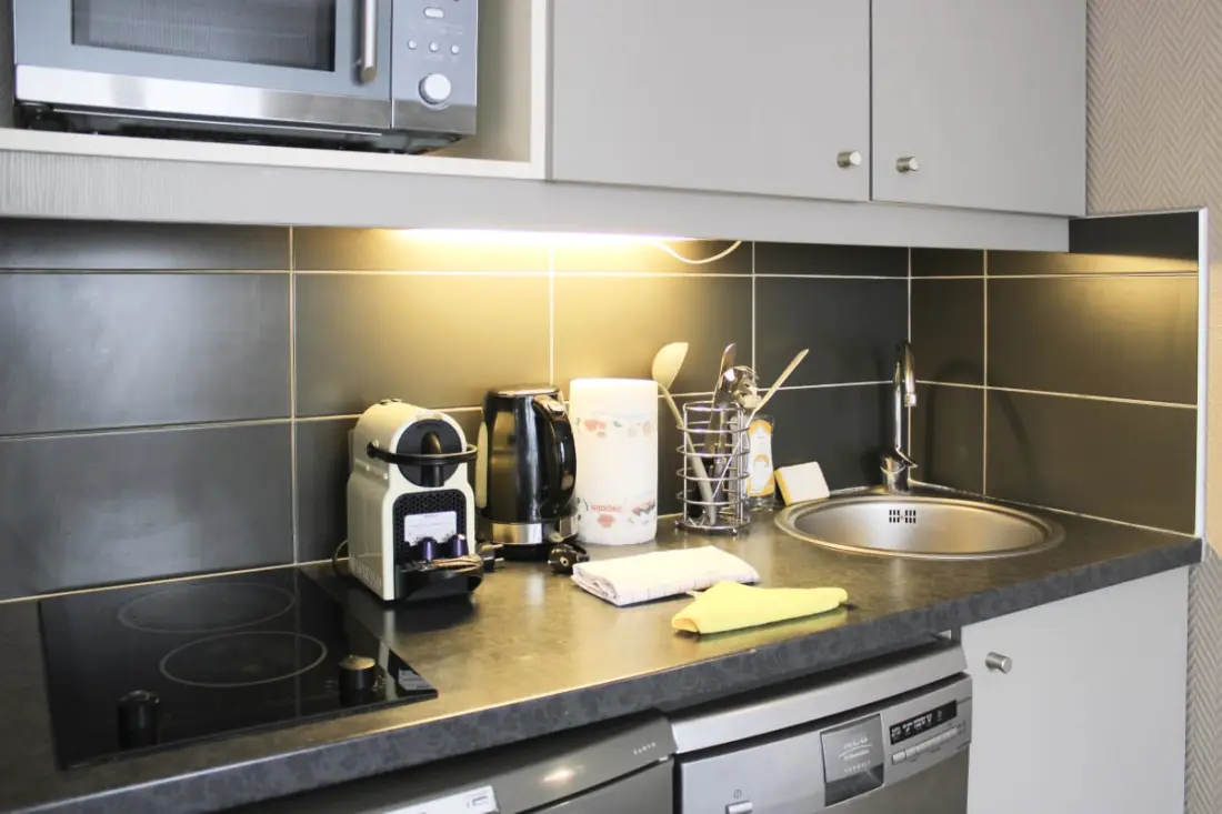 Issy • Studio met parkeerplaats • 3 min. van een tweekamerappartement • 10 min. van de tentoonstelling
