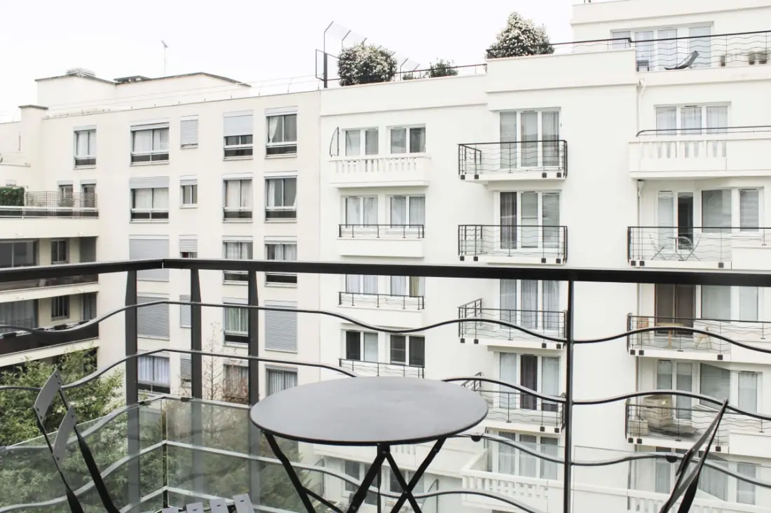 Issy • Studio met parkeerplaats • 3 min. van een tweekamerappartement • 10 min. van de tentoonstelling