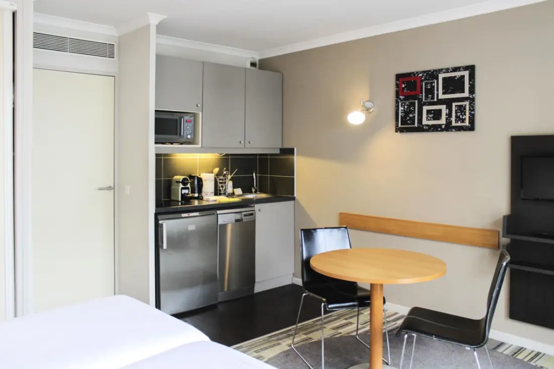Issy • Studio met parkeerplaats • 3 min. van een tweekamerappartement • 10 min. van de tentoonstelling