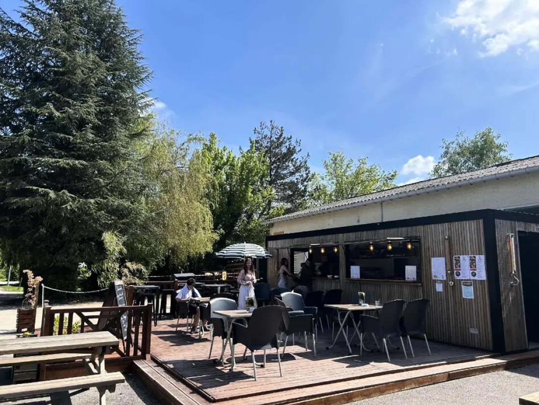 Campeggio Les Fontaines