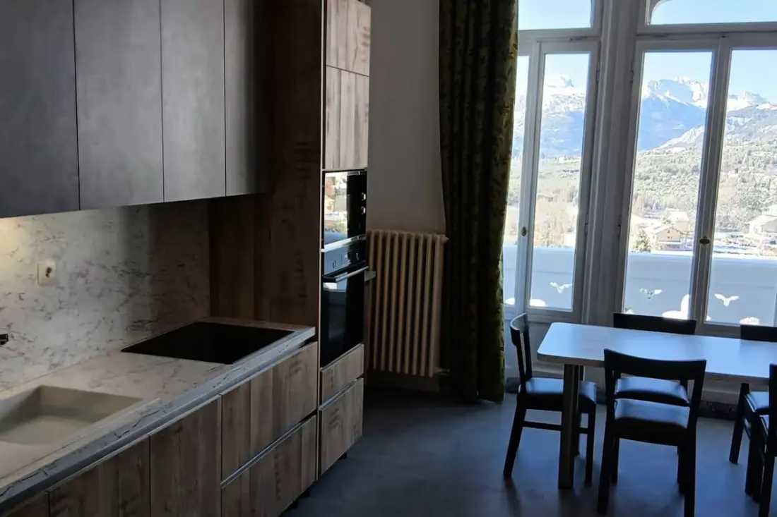 Apartment De Standing Au Château à Jausiers