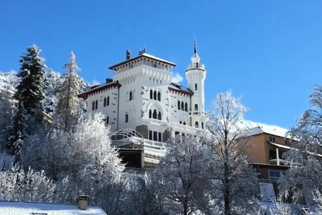 Apartment De Standing Au Château à Jausiers