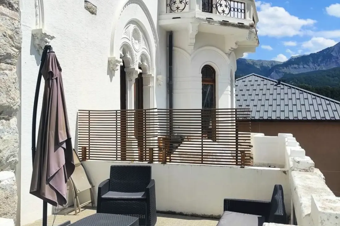 Apartment De Standing Au Château à Jausiers