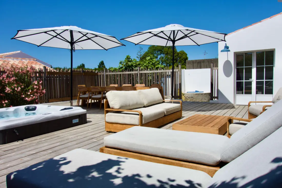 Villa Ker Tesson: Private Jacuzzi, Port 700m, Fisherman háza, 10 pers