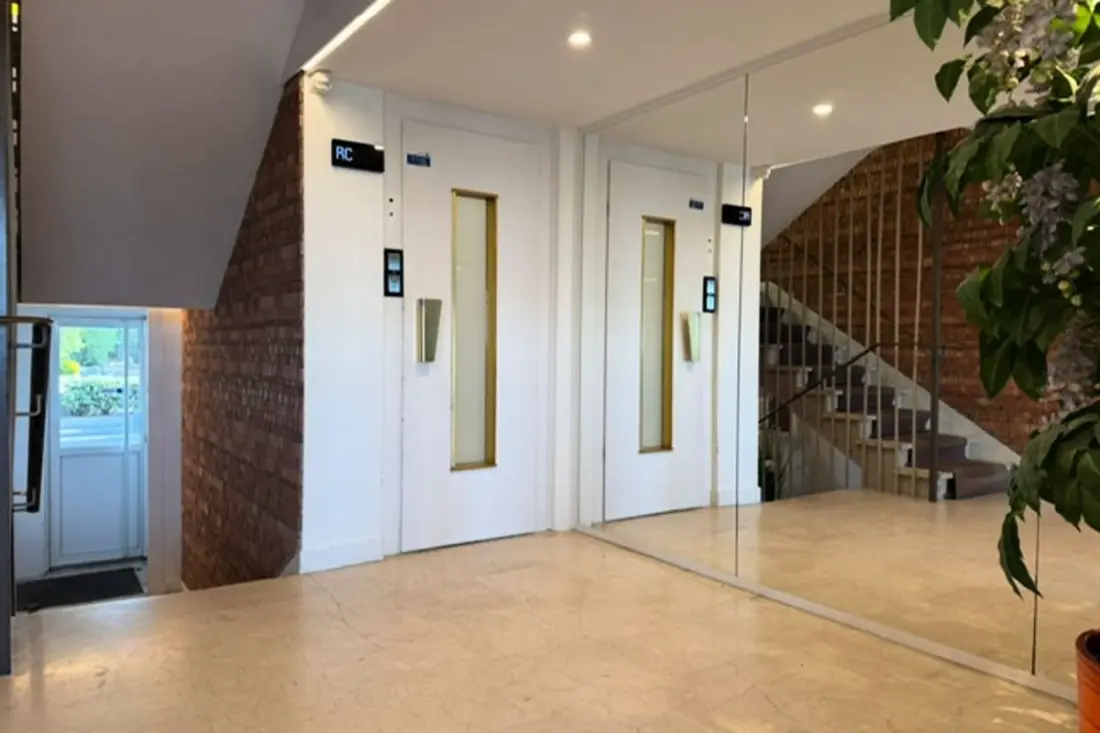 Gyönyörű balkáni apartman és parkoló La Baule-ban