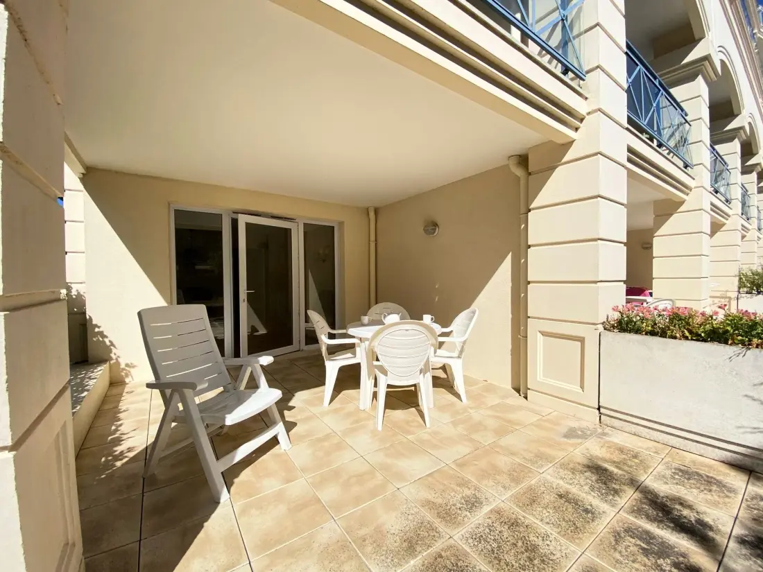 Royal Park Residence