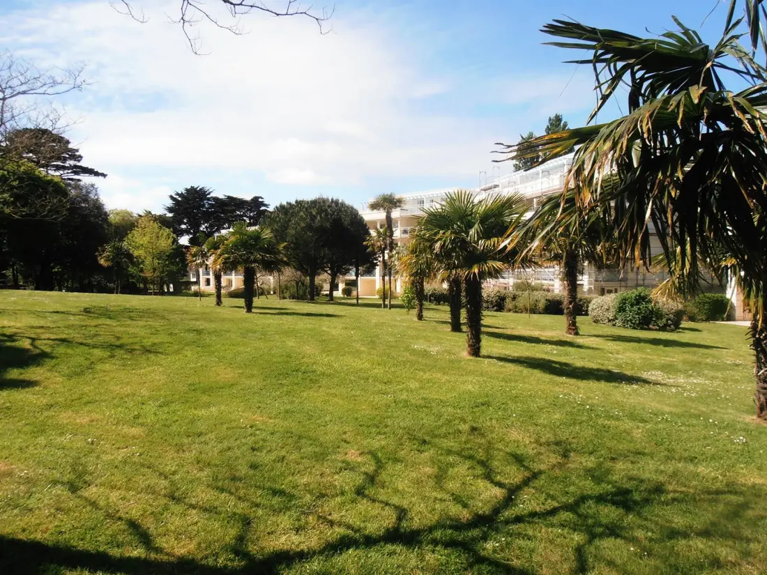 Royal Park Residence