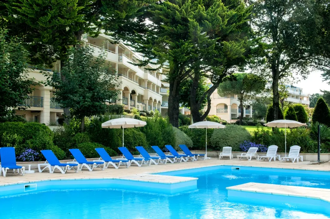 Goelia Royal Park Residence #