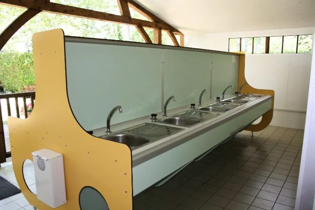 CAMPING LA FAGE 4 Sterne★★★★