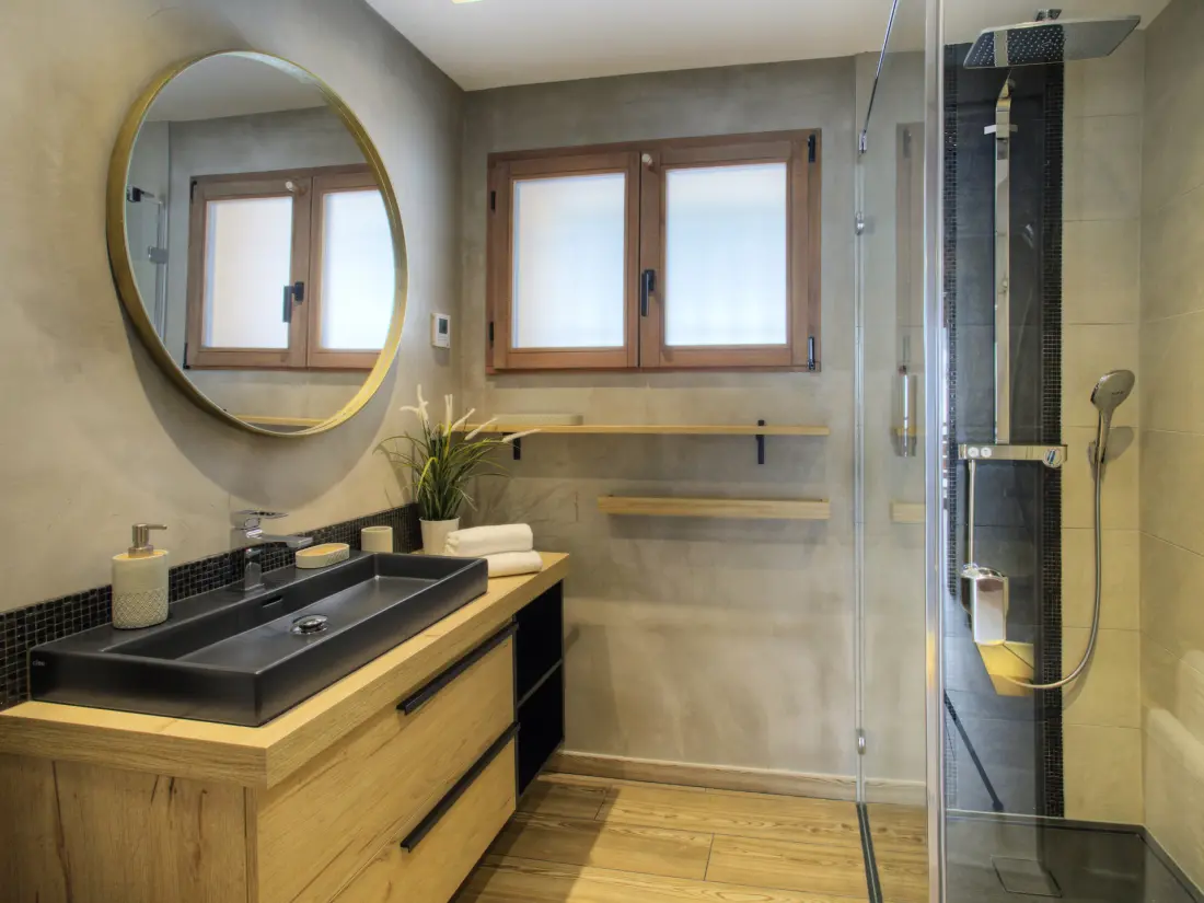 Helios Lodge Residence