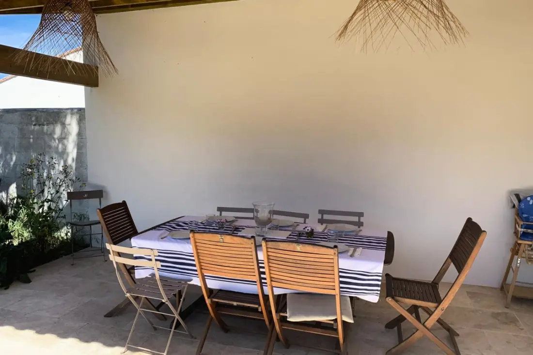 Tágas ház Terrace közelében Beach
