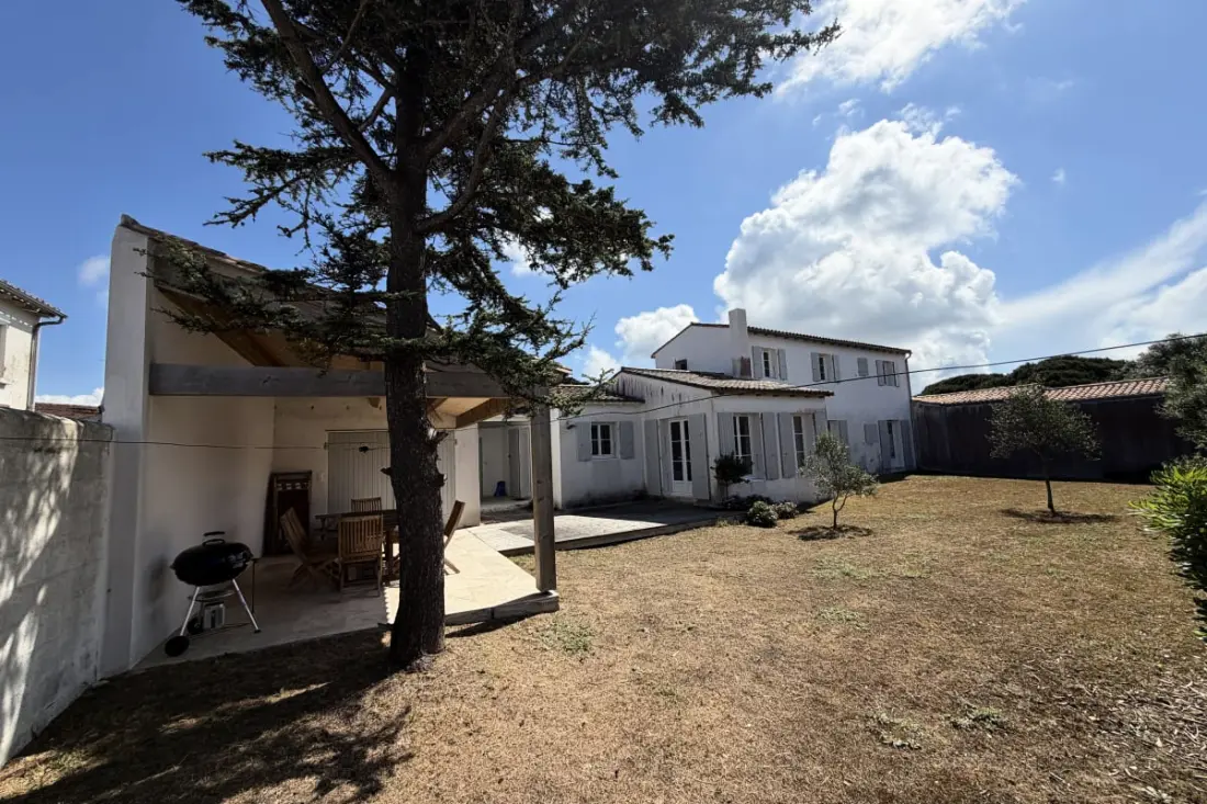 Tágas ház Terrace közelében Beach