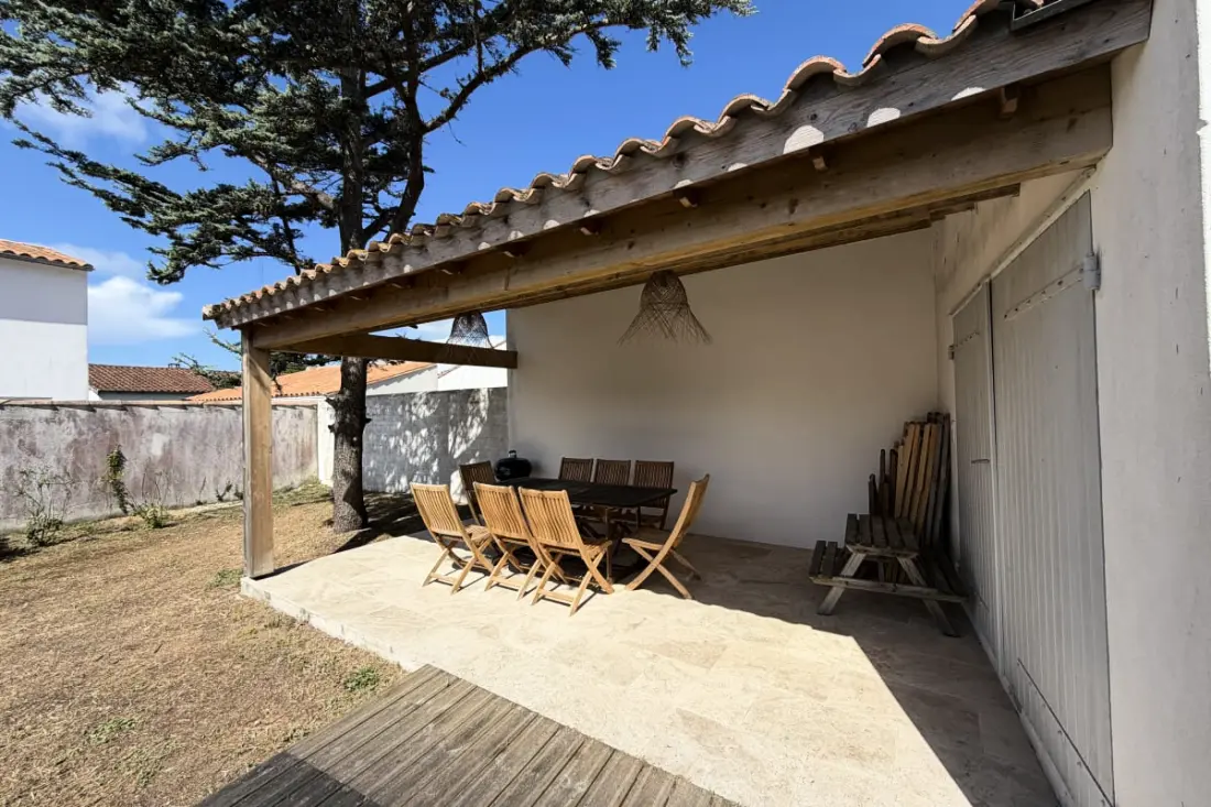 Tágas ház Terrace közelében Beach