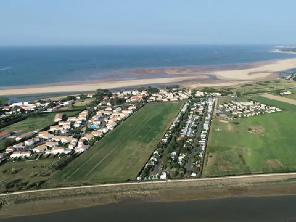 Camping Paradis - Le Grand R 4 Sterren★★★★
