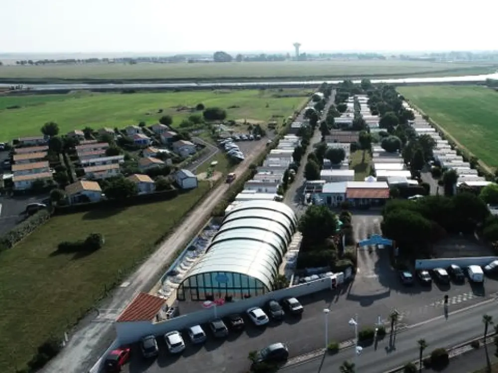 Camping Paradis - Le Grand R 4 Sterren★★★★