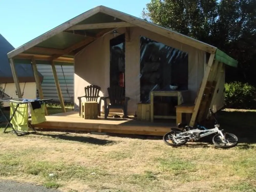 Camping Paradis - Le Grand R 4 Sterren★★★★